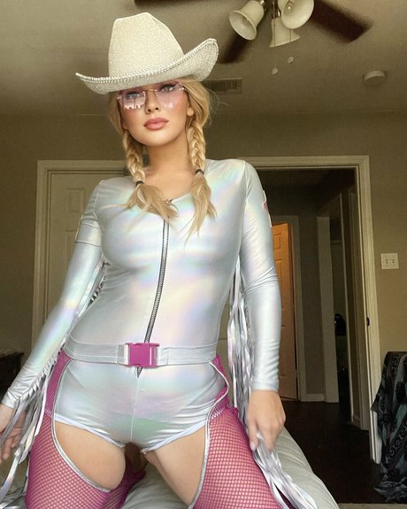 Serena Stone nude actress pictures