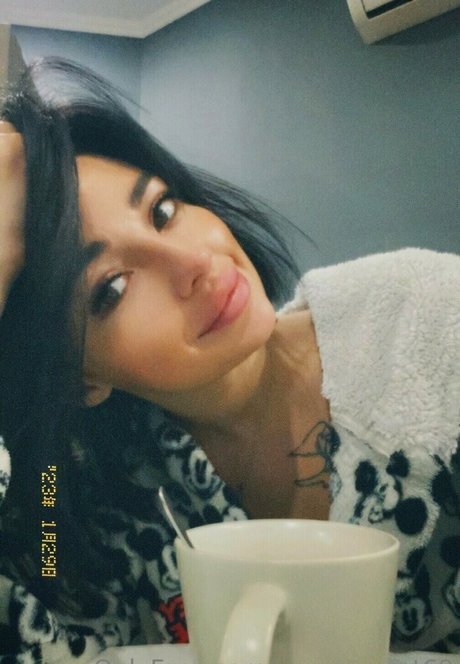 Yummy Nut model best pics