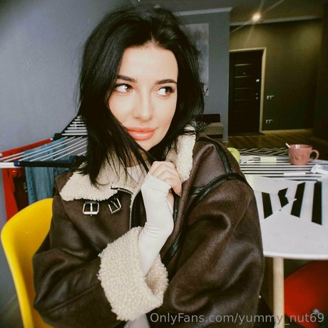 Yummy Nut pornstar sex img