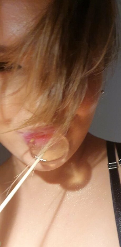 Baby Yona free actress photo