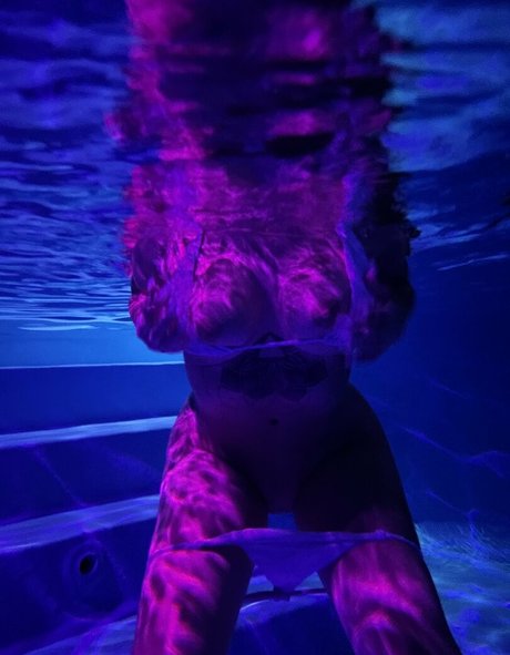 Jeeniibm nude star galleries