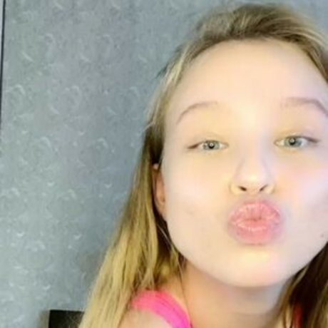 euphoria model naked pic