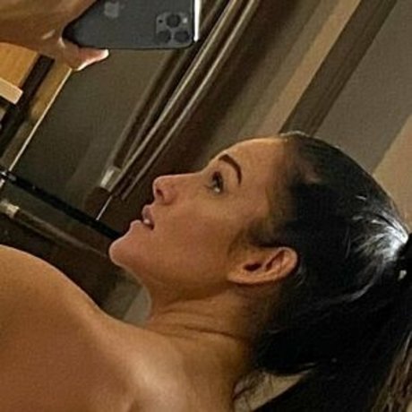 Shelby Robins model hd photos