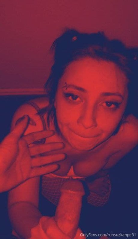 ruhsuzkahpe31 nude model gallery