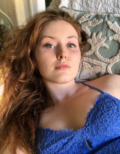 teenyfaery star naked img