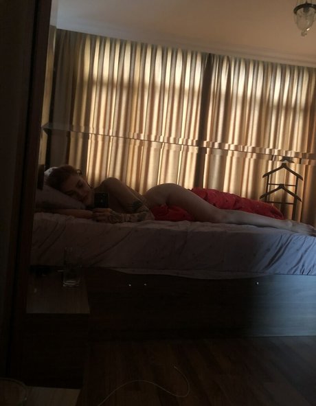 Agemg star nudes picture