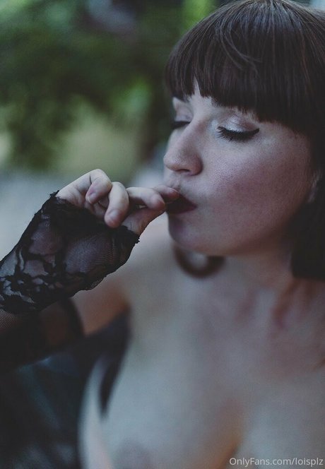 loisplz exclusive model pictures