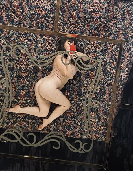 loisplz nudes pornstar photo