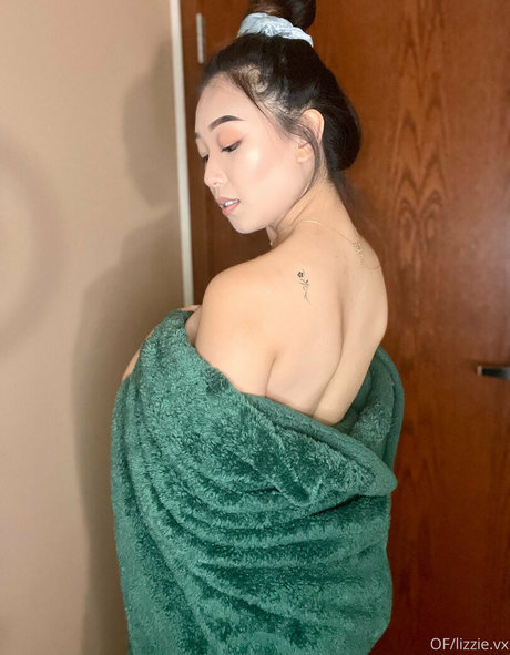 Lizzievx xxx actress images