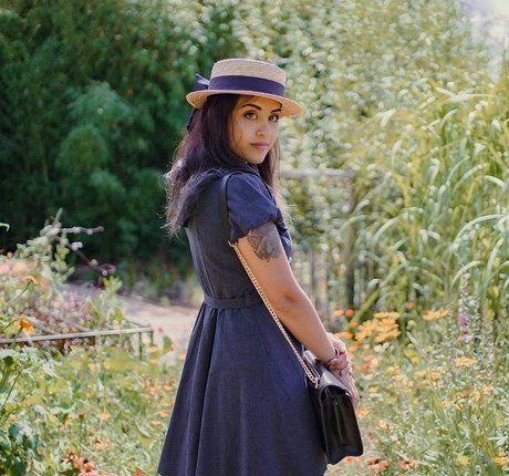 Prunette star hot photos