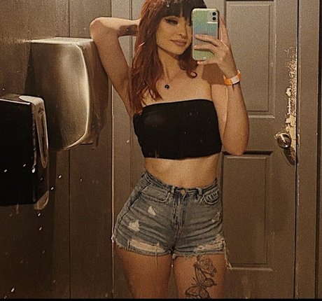 Mystichan hot model images