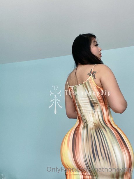 thick ass onlyfans pornographic image