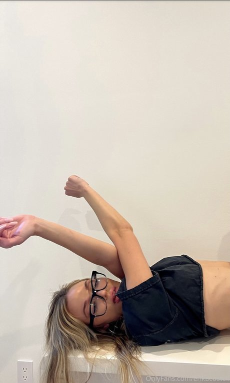 Erika Costell sexy star images