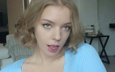 jovi fragole xxx model gallery