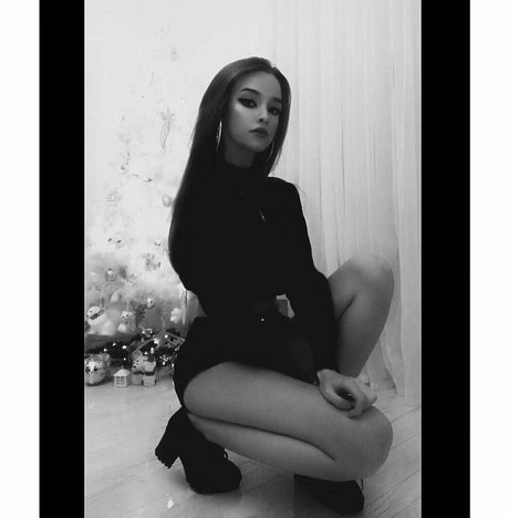 olivka648 model perfect photos