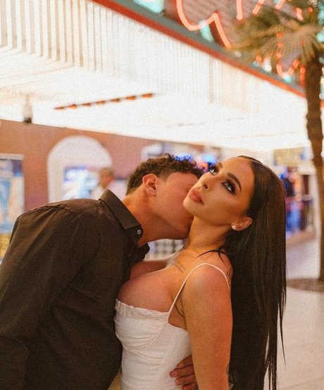 Claudiaxxxrose vip star adult picture