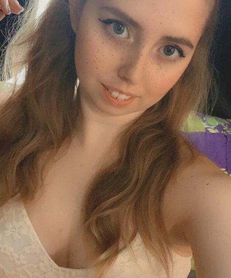 SiennaCeeCee free pornstar picture