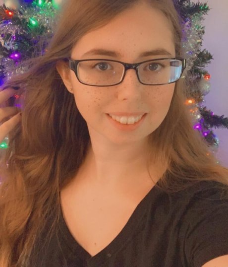 SiennaCeeCee star art gallery