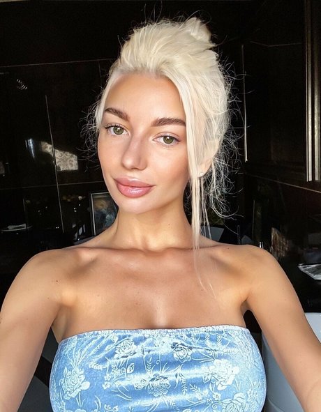 calif0rniumlady erotic model pictures