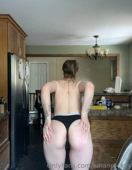 lunanrockyy pornstar erotic images
