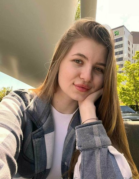 lily lilylu pornographic actress photo