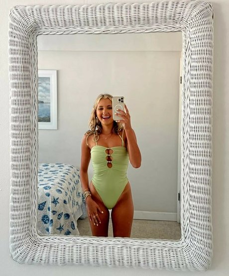 McKenzie Morgan sexy star pics