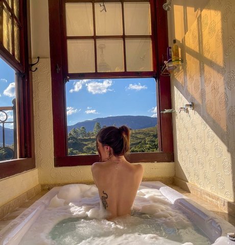 Bruna Figueiredo sexy actress archive