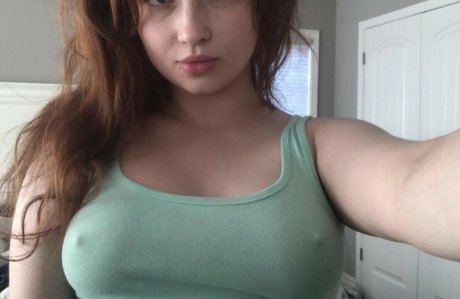 Scarlett Somebody model xxx picture