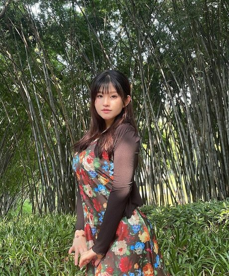 ZhouYiQin star exclusive archive