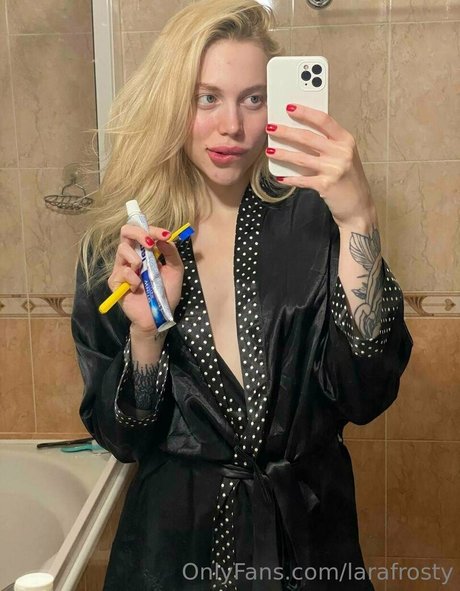 larafrosty art pornstar images