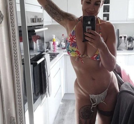 Iamrebeccanicholls nude pornstar pic