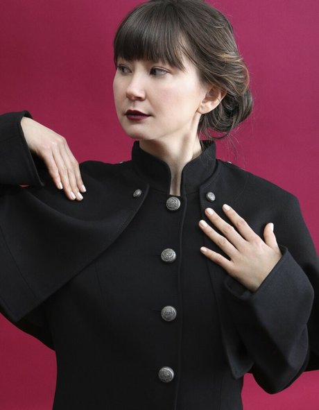 Kimiko Glenn nude pornstar pic