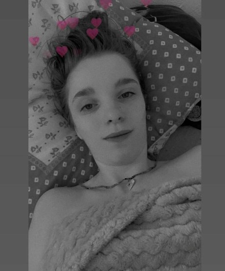 Oceane Licorne star high quality photos