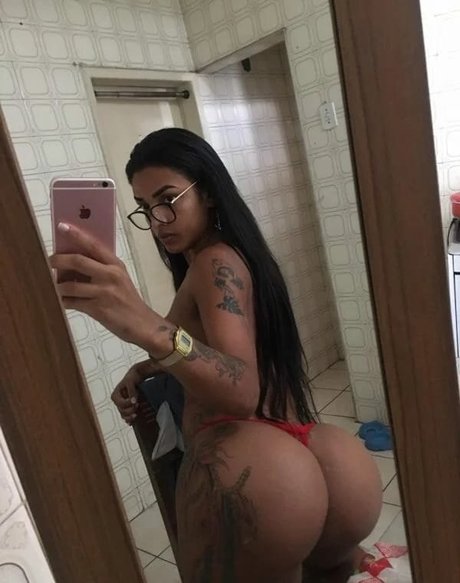 Rutielly Zagner sexy pornstar image
