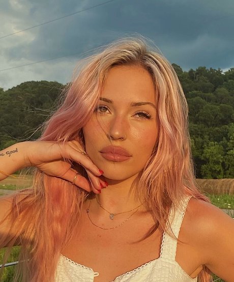 Lennon Stella star pornographic pics