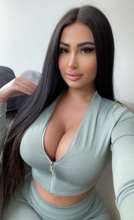 Jessica Foster star high quality pics