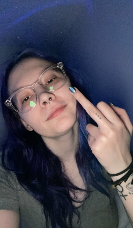 itskindablu model sexy picture