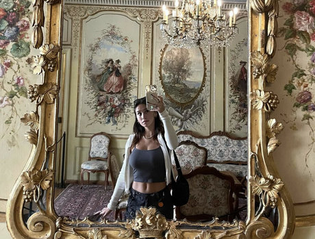 Waisianmommy nude actress picture