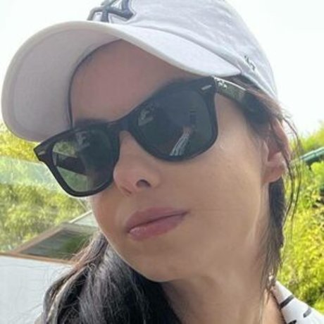 Sthefany Brito model hot img