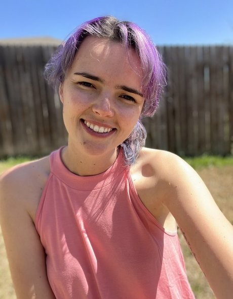 Lowco free actress galleries