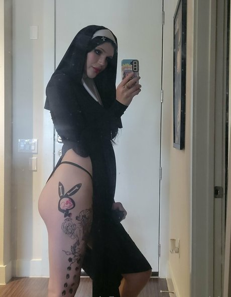 tshexynicky star erotic galleries