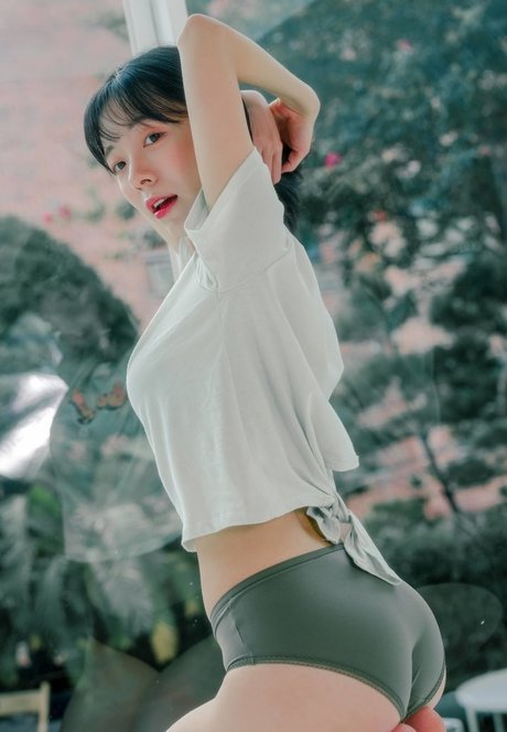 leeesovely pornstar perfect image