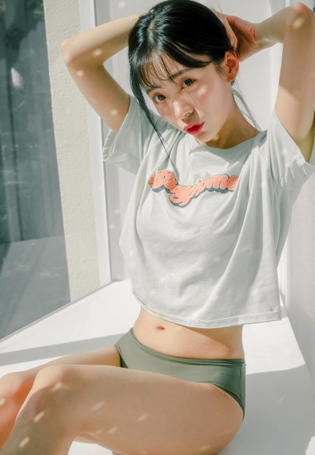 leeesovely perfect actress pic