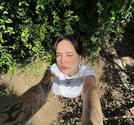 Bea Miller sex model photos