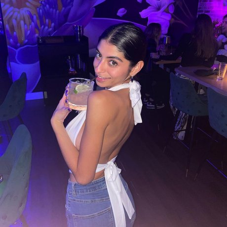 Antocarlesii nude model gallery