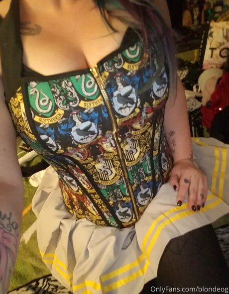 blondeog adult star image