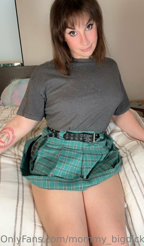 mommybigdickk model art gallery