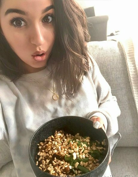 smilingcici adult actress pics