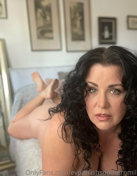 evparrishsouthernmil star sexy img