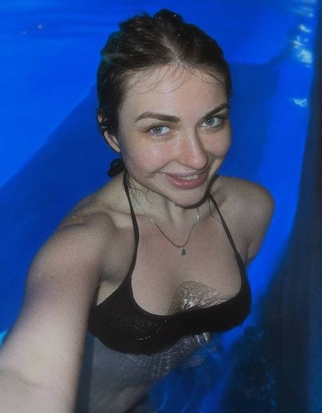 Ahrinyan pornstar free img